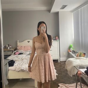 ARITZIA LIGHT PINK FLORAL DRESS